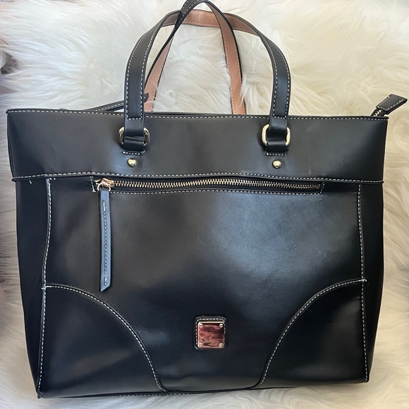 unbranded MK-inspired Handbags - MK-Inspired Unbranded Black Leather Tote Bag with contrast stitching 13x11x5 EUC
